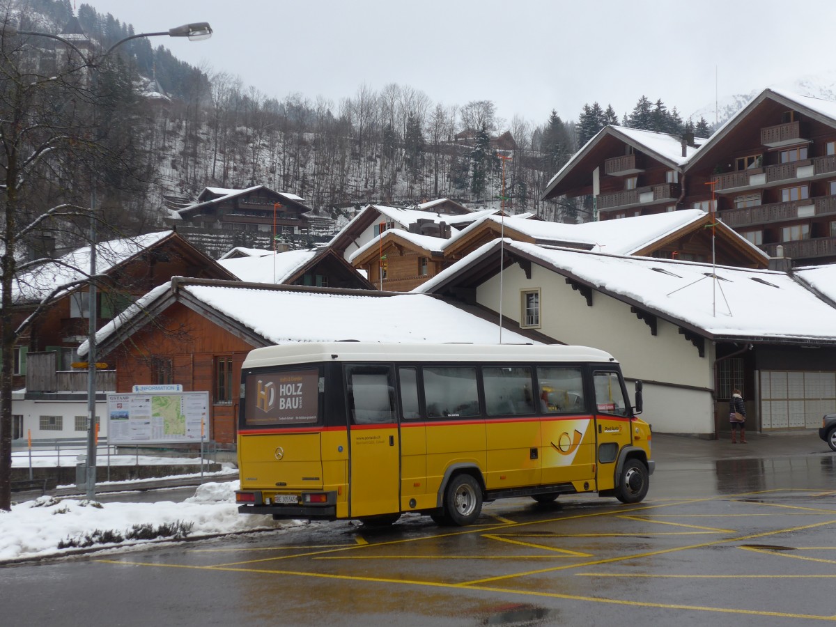 (158'878) - K�bli, Gstaad - Nr. 8/BE 305'545 - Mercedes/Kusters am 23. Februar 2015 beim Bahnhof Gstaad