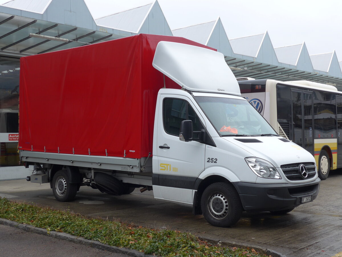 (158'920) - STI Thun - Nr. 252/BE 26'012 - Mercedes am 1. M�rz 2015 in Thun, Garage