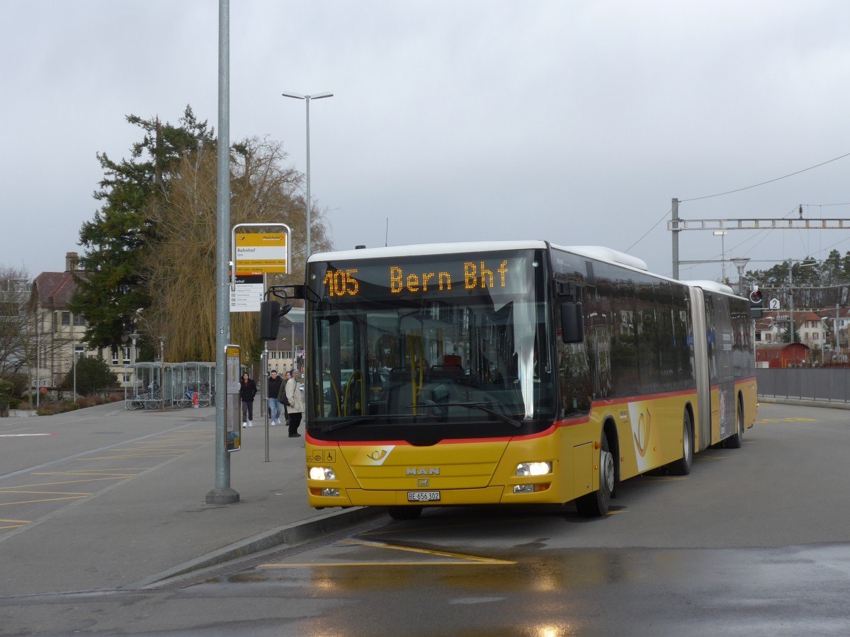 (158'937) - PostAuto Bern - Nr. 665/BE 656'302 - MAN am 2. M�rz 2015 beim Bahnhof Lyss