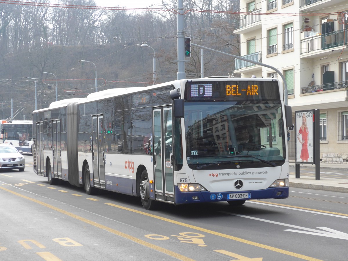 (159'120) - Aus Frankreich: Gem'Bus, St-Julien-en-Genevois - Nr. 975/AP 883 DE - Mercedes am 14. M�rz 2015 in Gen�ve, Jonction