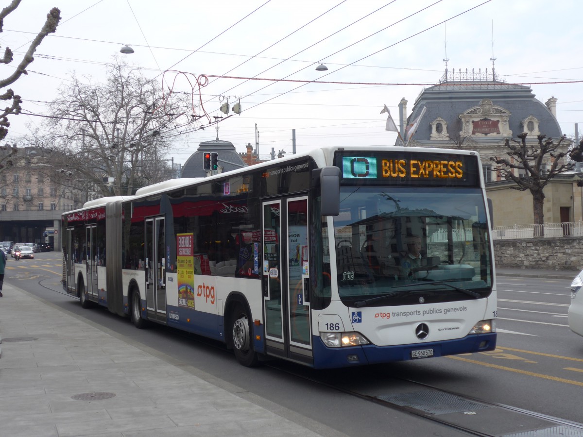 (159'159) - TPG Gen�ve - Nr. 186/GE 960'570 - Mercedes am 14. M�rz 2015 in Gen�ve, Place des Vingt-Deux-Cantons