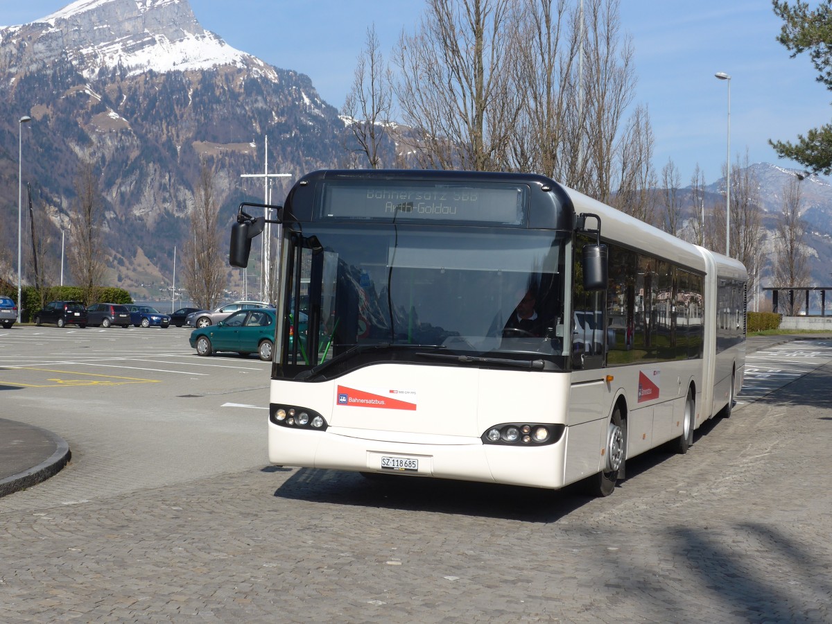 (159'300) - AAGS Schwyz - Nr. 85/SZ 118'685 - Solaris (ex VR La Chaux-de-Fonds Nr. 261) am 18. M�rz 2015 beim Bahnhof Fl�elen