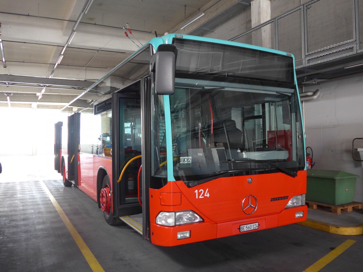 (159'500) - VB Biel - Nr. 124/BE 560'124 - Mercedes am 28. M�rz 2015 in Biel, Depot