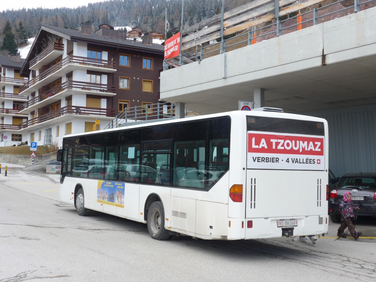 (159'637) - Buchard, Leytron - Nr. 93/VS 386'240 - Mercedes (ex Niederer, Filzbach Nr. 22) am 5. April 2015 in La Tzoumaz, T�l�cabine