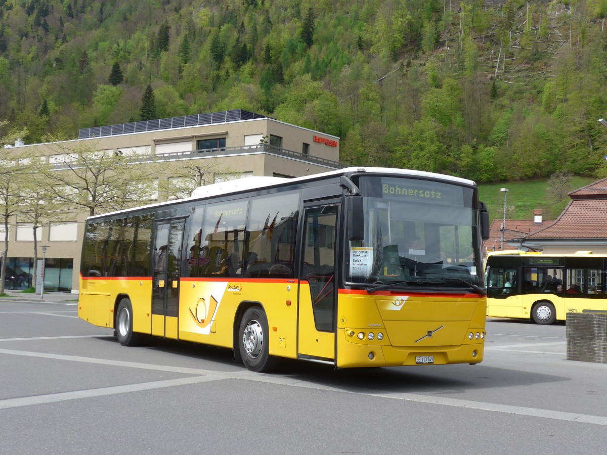 (160'086) - Fl�ck, Brienz - Nr. 5/BE 113'349 - Volvo (ex AVBB Schwanden) am 26. April 2015 beim Bahnhof Interlaken Ost