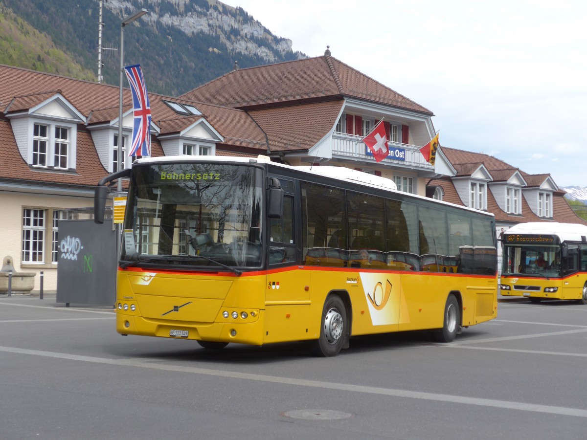 (160'093) - Fl�ck, Brienz - Nr. 5/BE 113'349 - Volvo (ex AVBB Schwanden) am 26. April 2015 beim Bahnhof Interlaken Ost