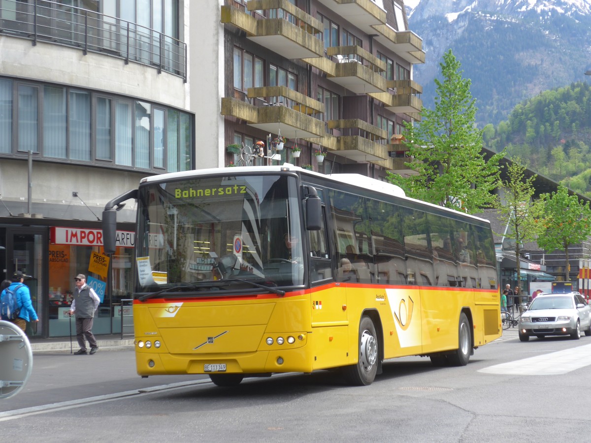 (160'129) - Fl�ck, Brienz - Nr. 5/BE 113'349 - Volvo (ex AVBB Schwanden) am 26. April 2015 beim Bahnhof Interlaken West