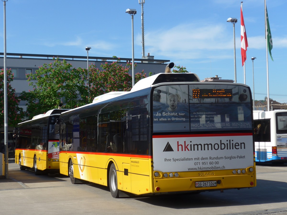 (160'184) - Schmidt, Oberb�ren - SG 267'104 - Solaris am 8. Mai 2015 beim Bahnhof Wil