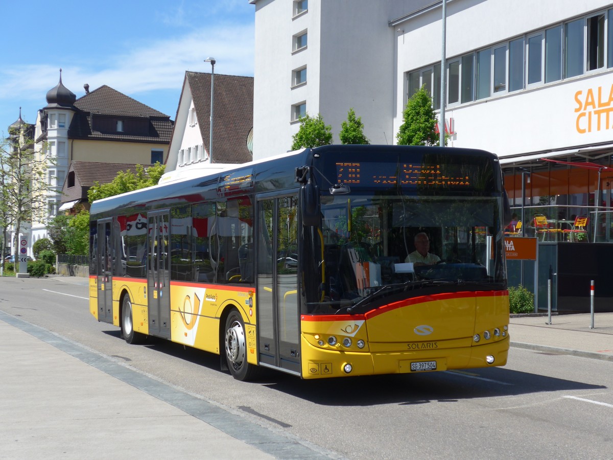 (160'209) - Schmidt, Oberb�ren - SG 397'504 - Solaris am 8. Mai 2015 beim Bahnhof Wil