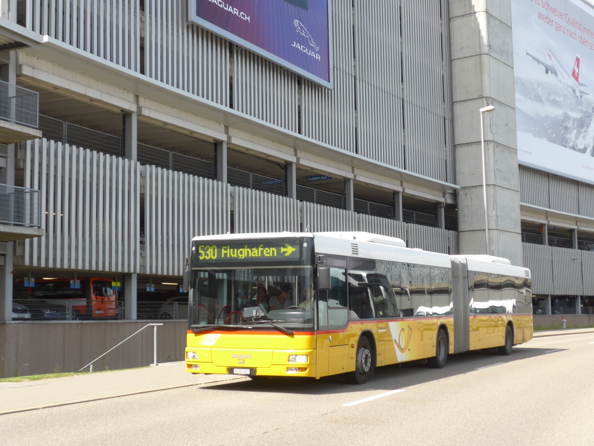 (160'223) - PostAuto Z�rich - Nr. 143/ZH 780'685 - MAN (ex Nr. 20; ex P 26'015) am 8. Mai 2015 in Z�rich, Flughafen