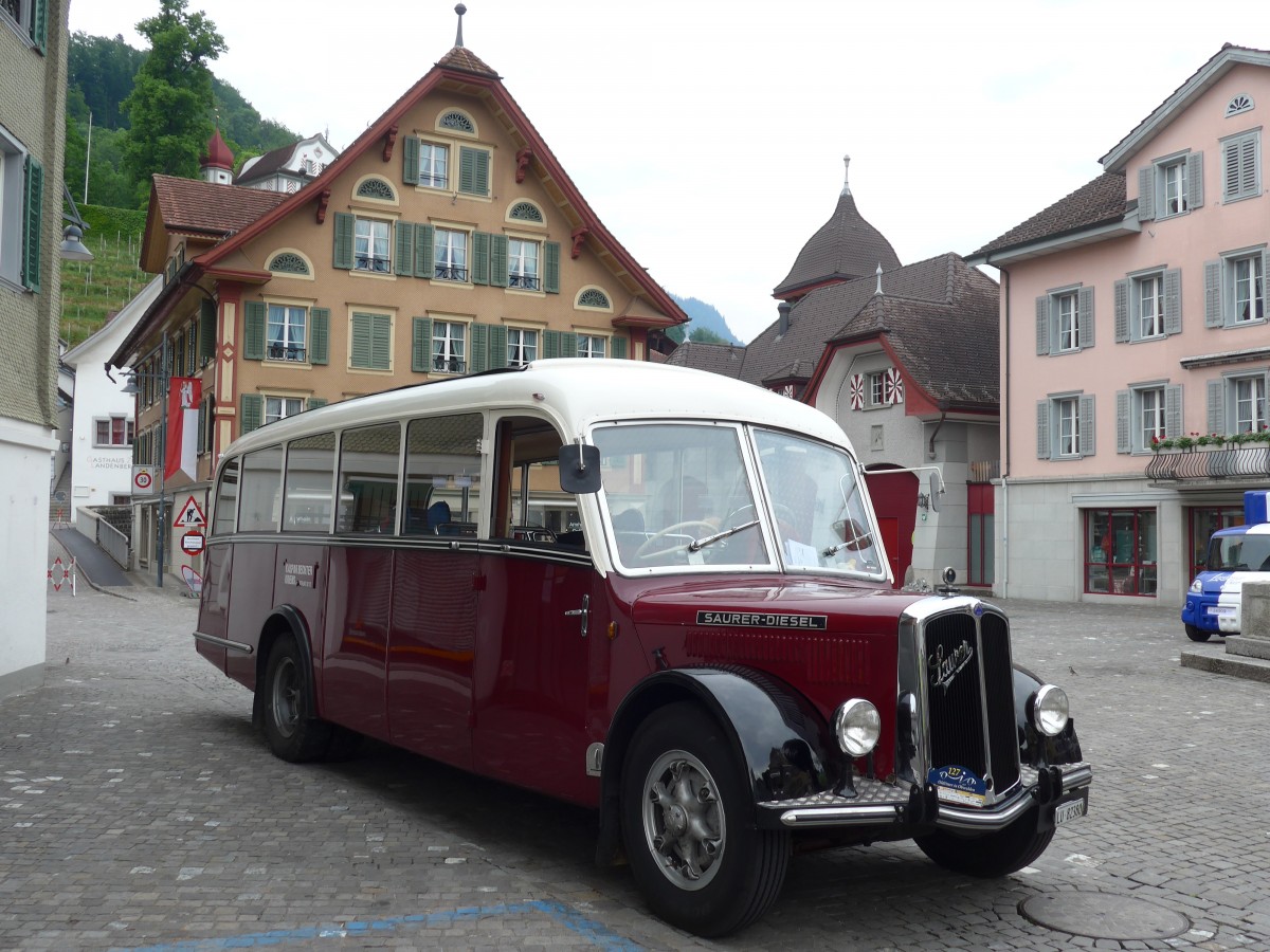 (160'845) - Bechter, Kriens - LU 82'380 - Saurer/Krapf (ex M�nch, D-Marienberg; ex Spirig, Widnau; ex RhV Altst�tten Nr. 33; ex Th�r, Eichberg) am 24. Mai 2015 in Sarnen, OiO