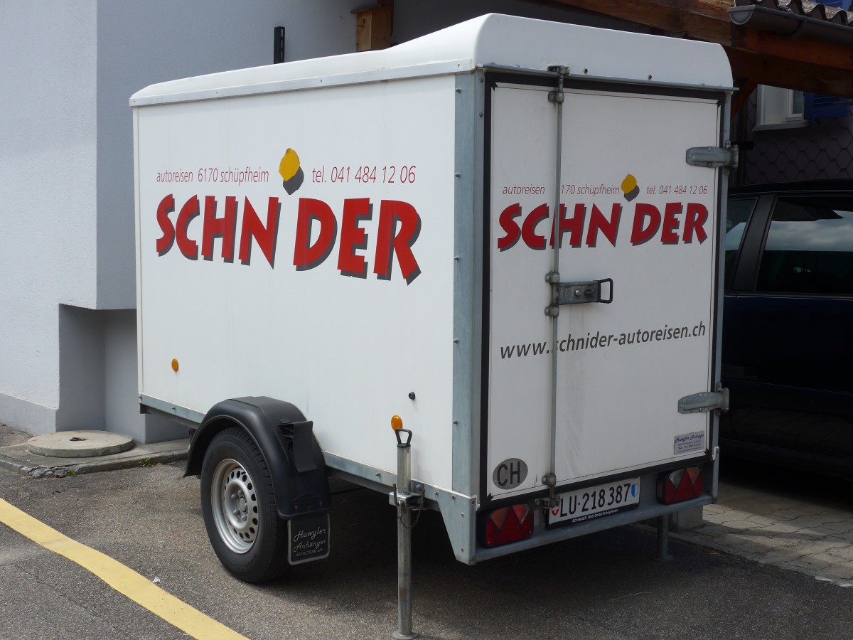 (160'949) - Schnider, Sch�pfheim - LU 218'387 - B�ckmann Gep�ckanh�nger am 24. Mai 2015 in Sch�pfheim, Garage