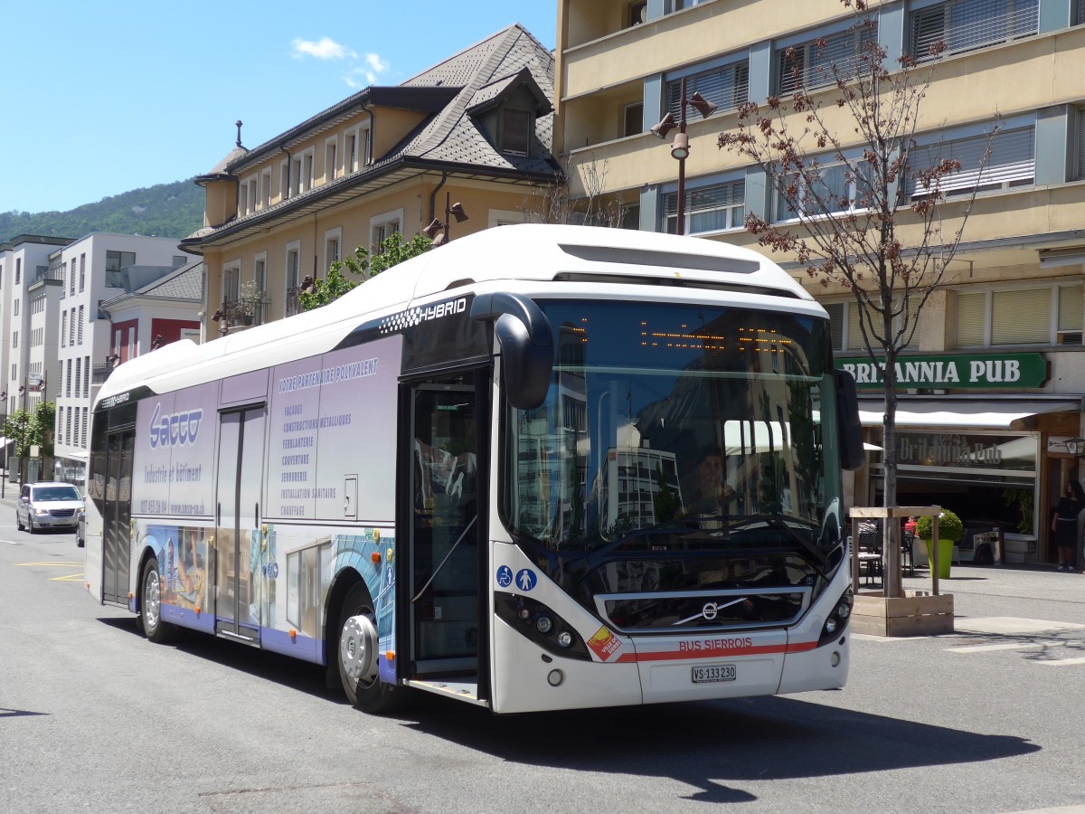 (161'157) - BS Sierre - VS 133'230 - Volvo am 27. Mai 2015 in Sierre, H�tel de Ville CFF