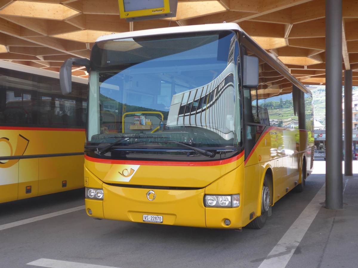(161'162) - Ev�quoz, Erde - VS 22'870 - Irisbus am 27. Mai 2015 beim Bahnhof Sion