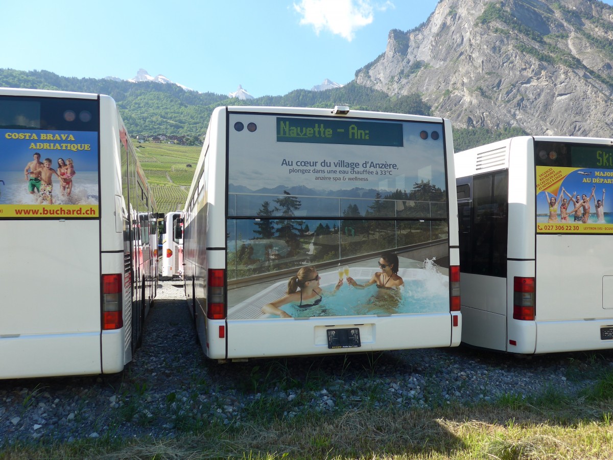 (161'215) - Buchard, Leytron - Nr. 92 - MAN (ex TN Neuch�tel Nr. 224) am 27. Mai 2015 in Leytron, Garage