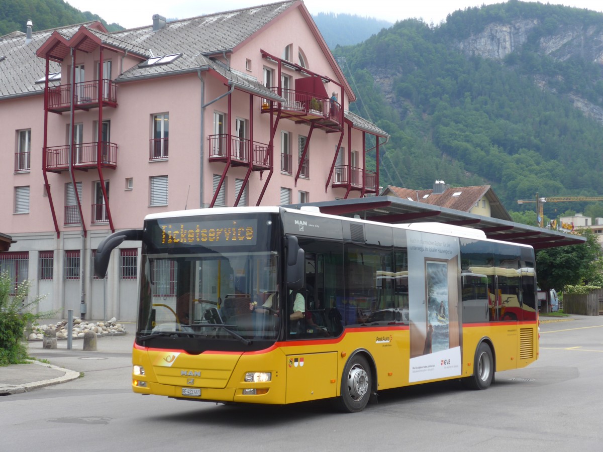 (161'996) - AVG Meiringen - Nr. 61/BE 422'461 - MAN/G�ppel am 8. Juni 2015 in Meiringen, Postautostation