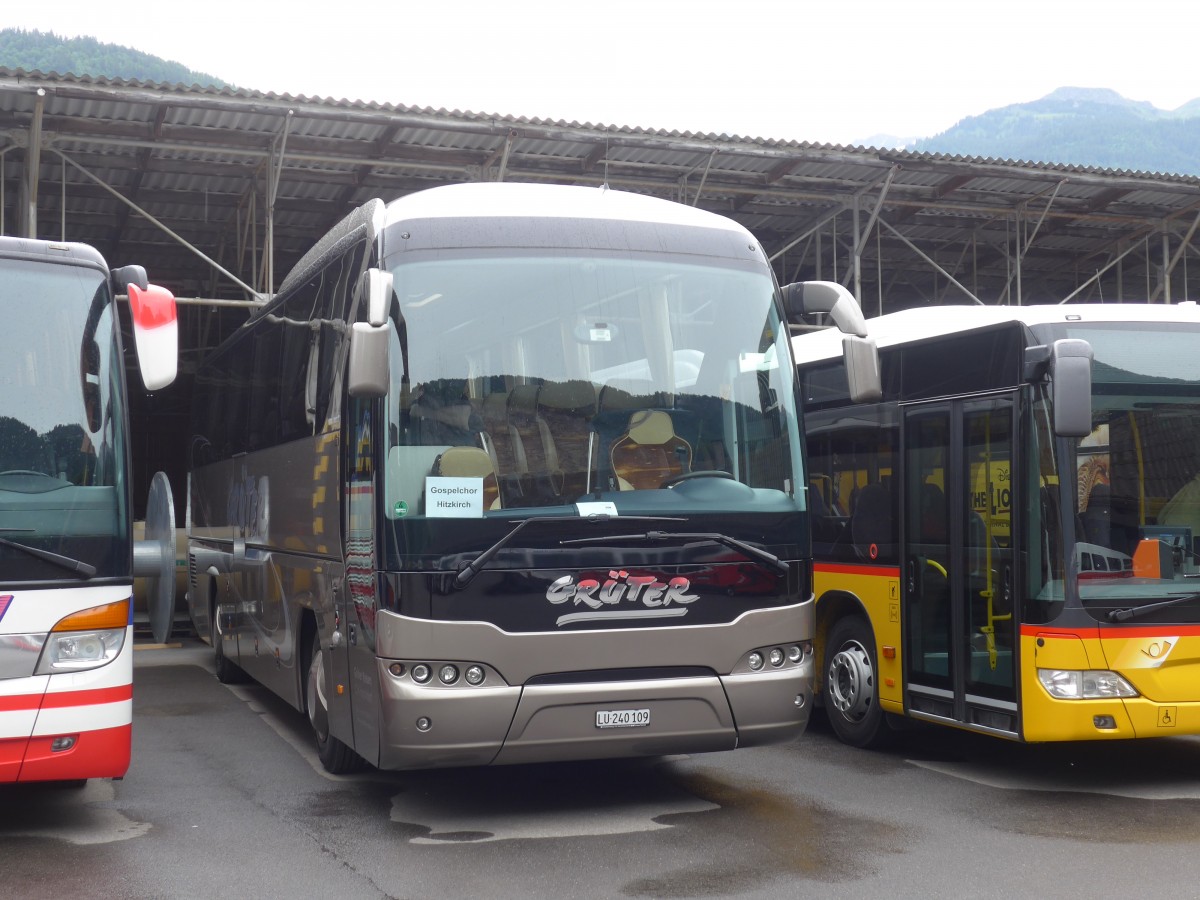 (162'088) - Gr�ter, Hochdorf - Nr. 1/LU 240'109 - Neoplan am 14. Juni 2015 in Meiringen, Balm