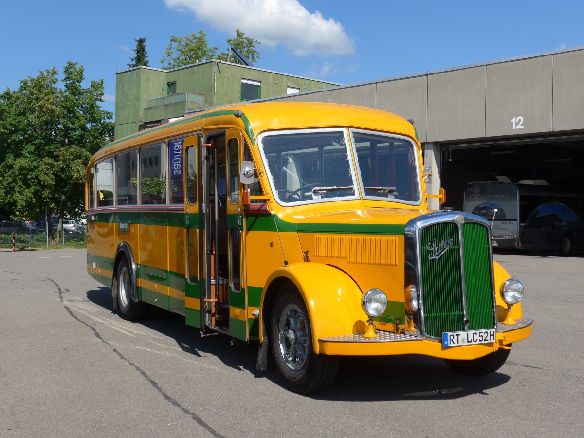 (162'541) - Hogenm�ller, Reutlingen - RT-LC 52H - Saurer/R&J (ex AvH Heimenschwand Nr. 1) am 24. Juni 2015 in Reutlingen, Betriebshof