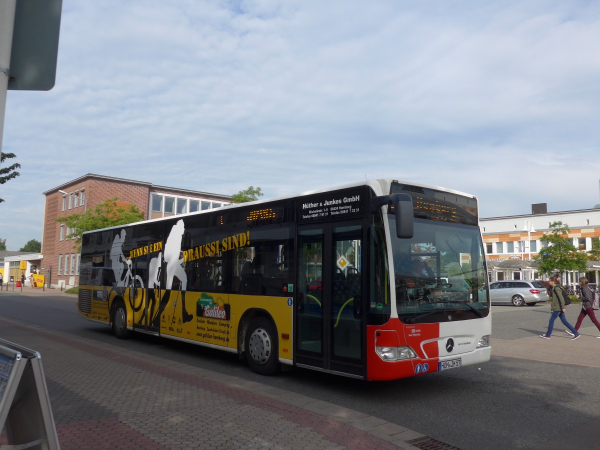 (162'575) - H�ther&Junkes, Homburg - HOM-JH 57 - Mercedes am 25. Juni 2015 beim Bahnhof Homburg