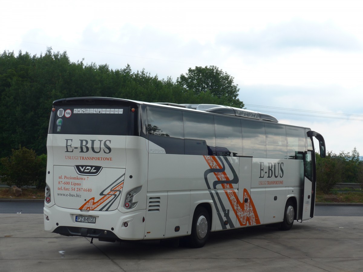 (162'692) - Aus Polen: E-Bus, Lipno - PZ 841GE - VDL am 27. Juni 2015 in Bad Camberg, Rastst�tte