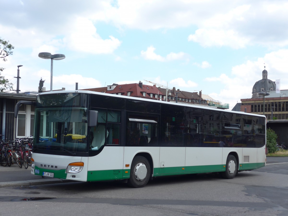 (162'718) - Burlein, Abtswind - KT-NF 301 - Setra am 27. Juni 2015 beim Bahnhof W�rzburg