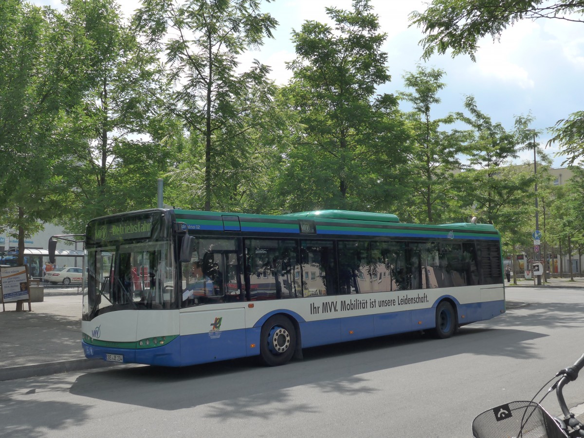 (162'781) - Ettenhuber, M�nchen - EBE-JE 234 - Solaris am 28. Juni 2015 in M�nchen, Bahnhof Giesing