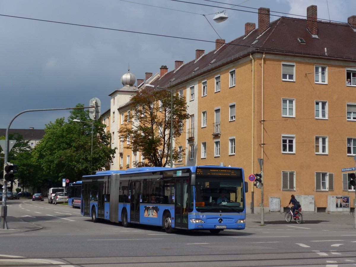 (162'782) - MVG M�nchen - Nr. 5418/M-VG 5418 - Mercedes am 28. Juni 2015 in M�nchen, Bahnhof Giesing