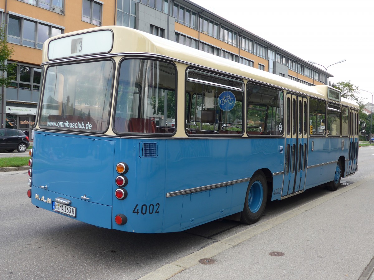 (162'846) - MVG M�nchen (OCM) - Nr. 4002/M-MA 163H - MAN am 28. Juni 2015 in M�nchen, MVG-Museum