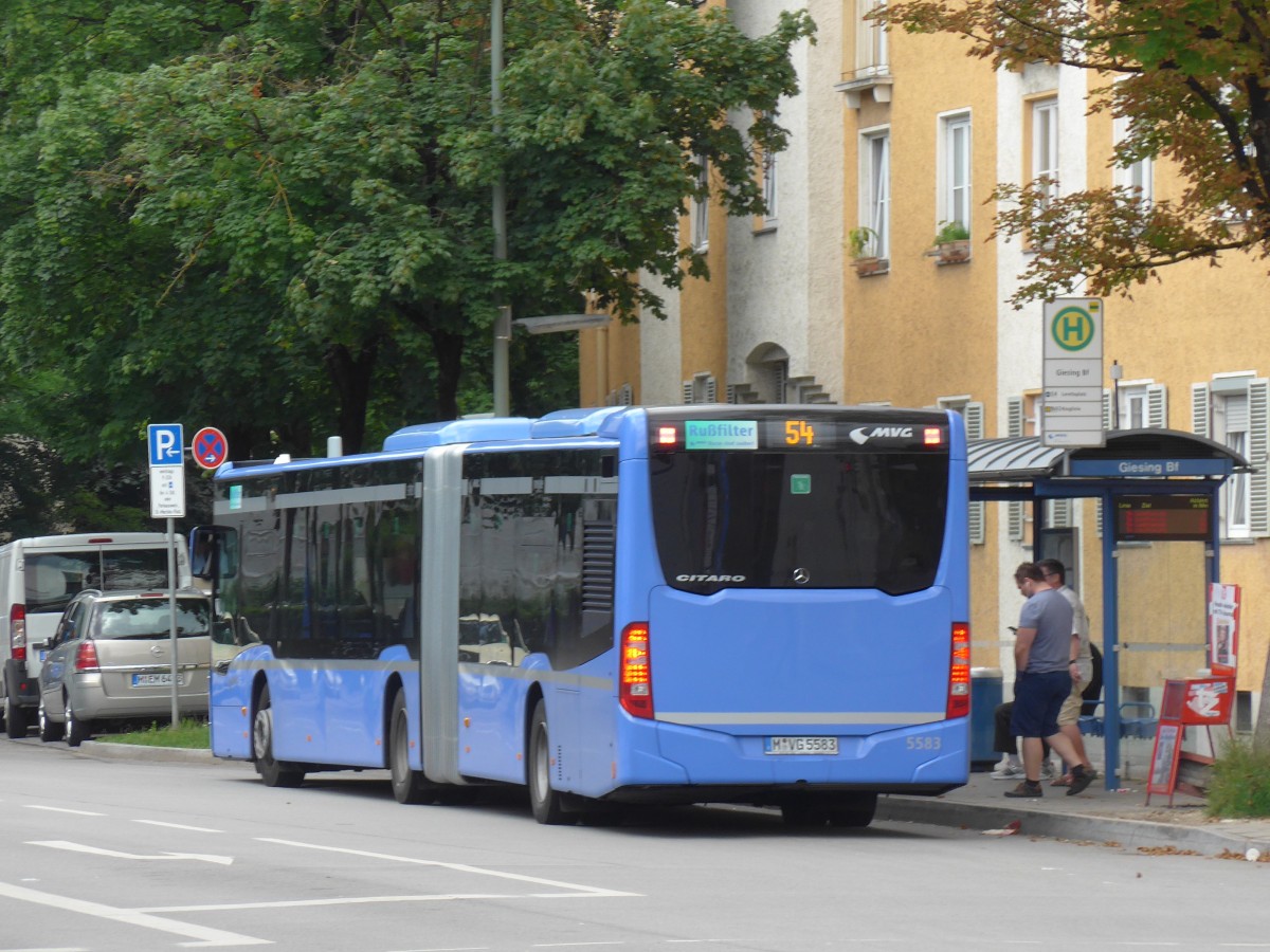 (162'849) - MVG M�nchen - Nr. 5583/M-VG 5583 - Mercedes am 28. Juni 2015 in M�nchen, Bahnhof Giesing