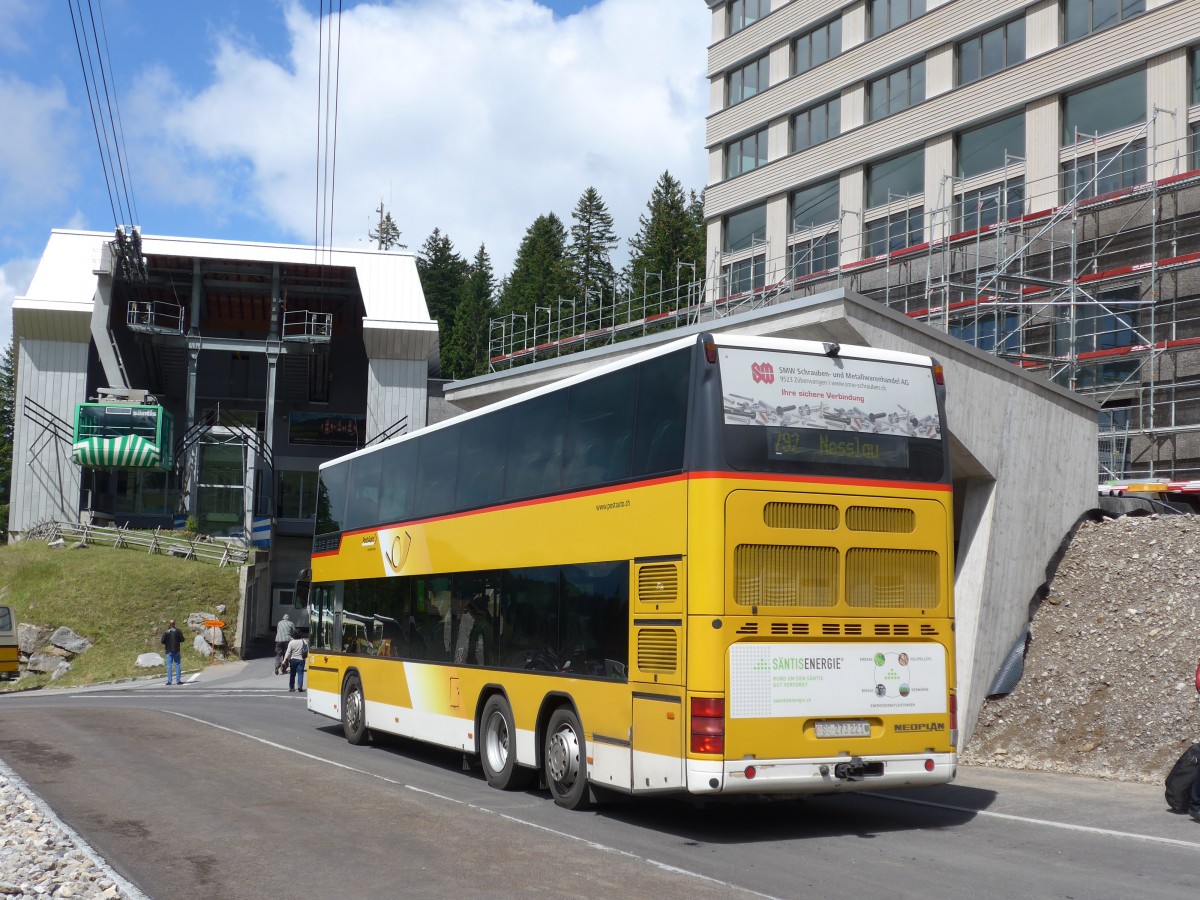 (163'244) - PostAuto Ostschweiz - SG 273'221 - Neoplan (ex P 27'020) am 2. August 2015 in Schw�galp, S�ntis-Schwebebahn