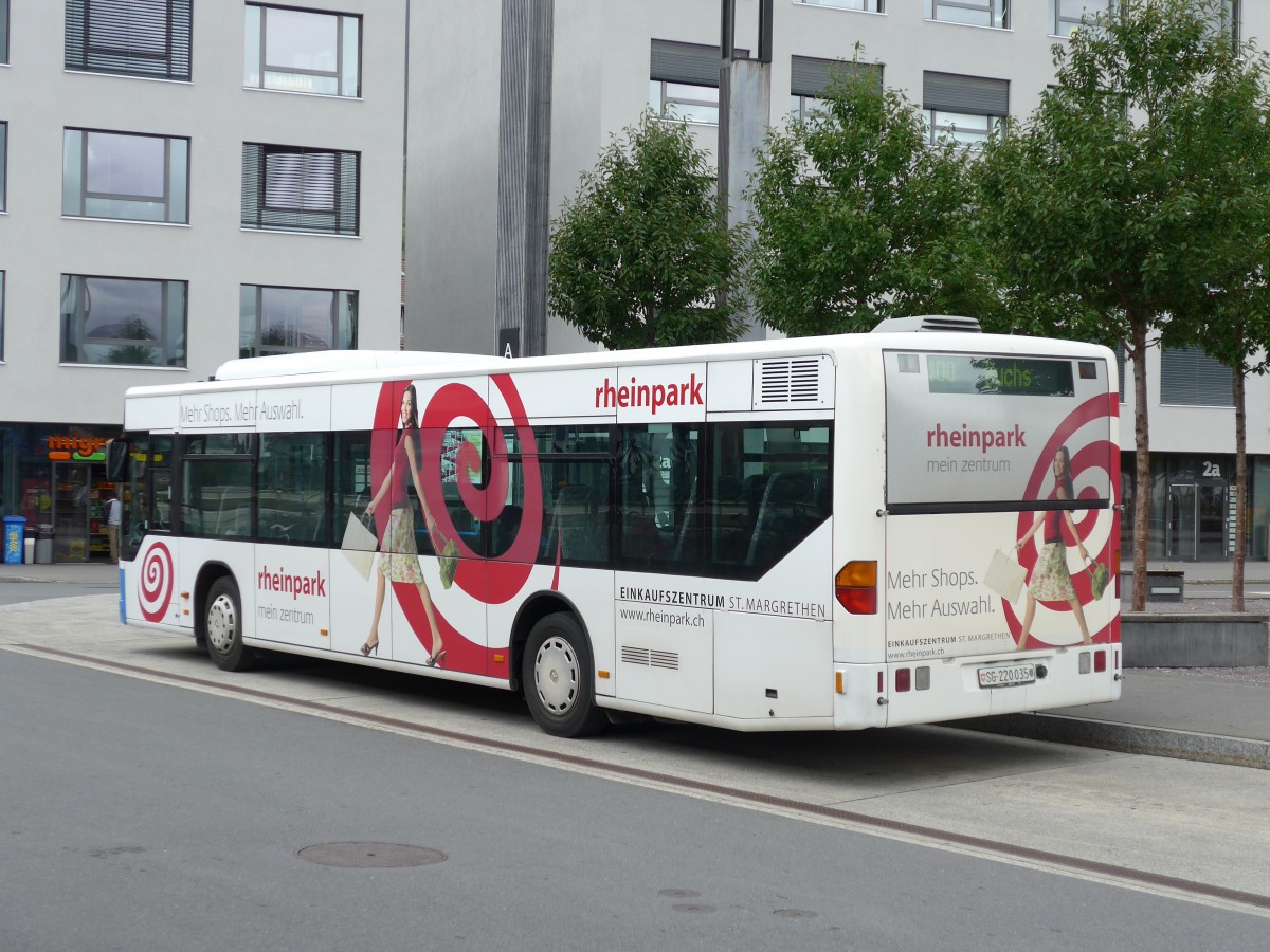 (163'504) - RTB Alstst�tten - Nr. 55/SG 220'035 - Mercedes am 16. August 2015 beim Bahnhof Sargans