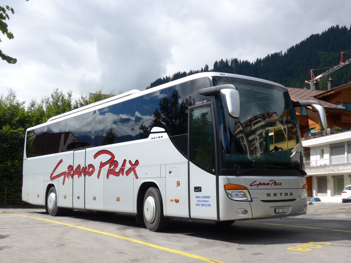 (164'430) - Gander, Ch�teau-d'Oex - VD 1012 - Setra am 6. September 2015 in Adelboden, Landstrasse