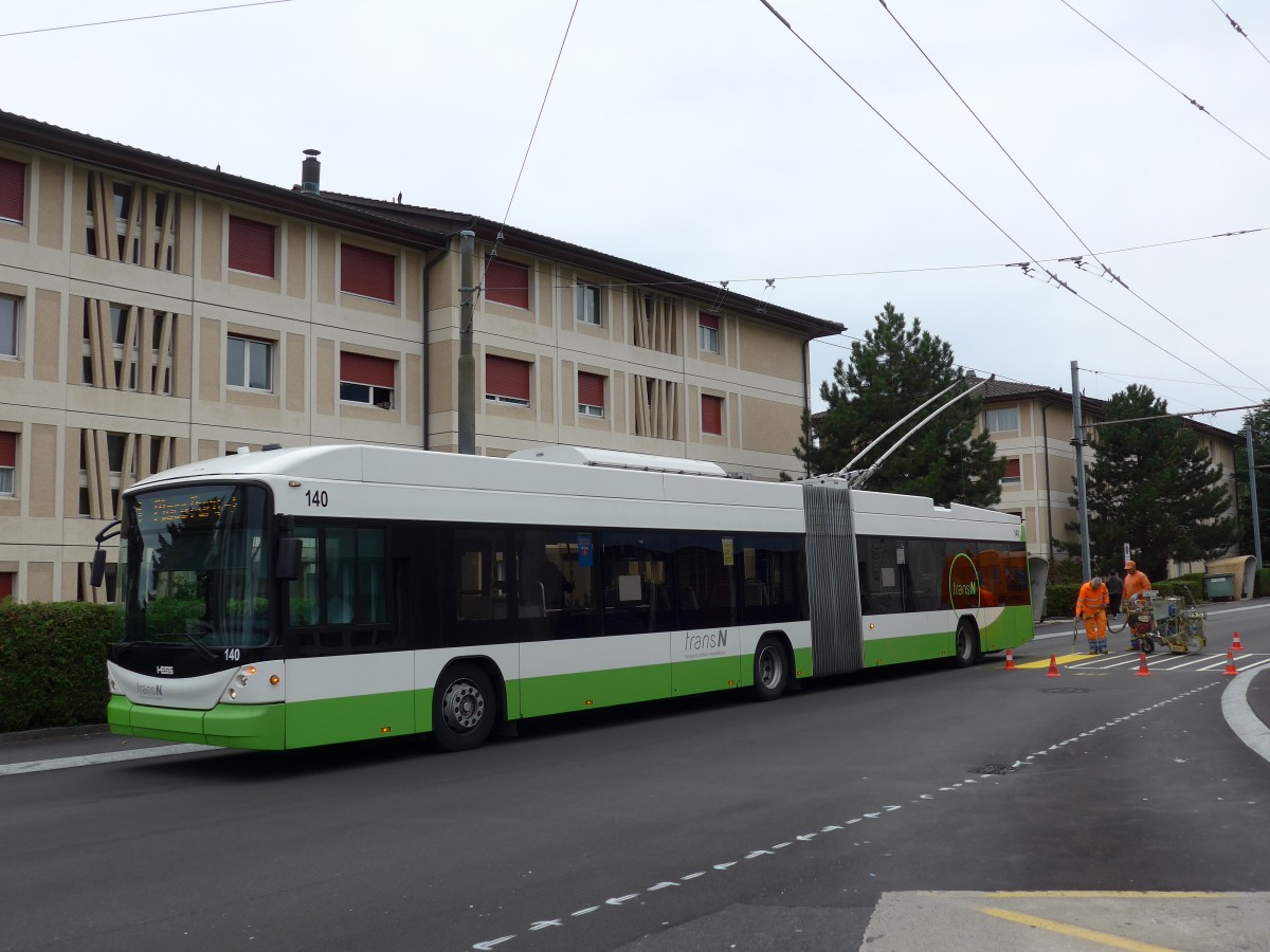 (164'829) - transN, La Chaux-de-Fonds - Nr. 140 - Hess/Hess Gelenktrolleybus (ex TN Neuch�tel Nr. 140) am 15. September 2015 beim Bahnhof Marin-Epagnier