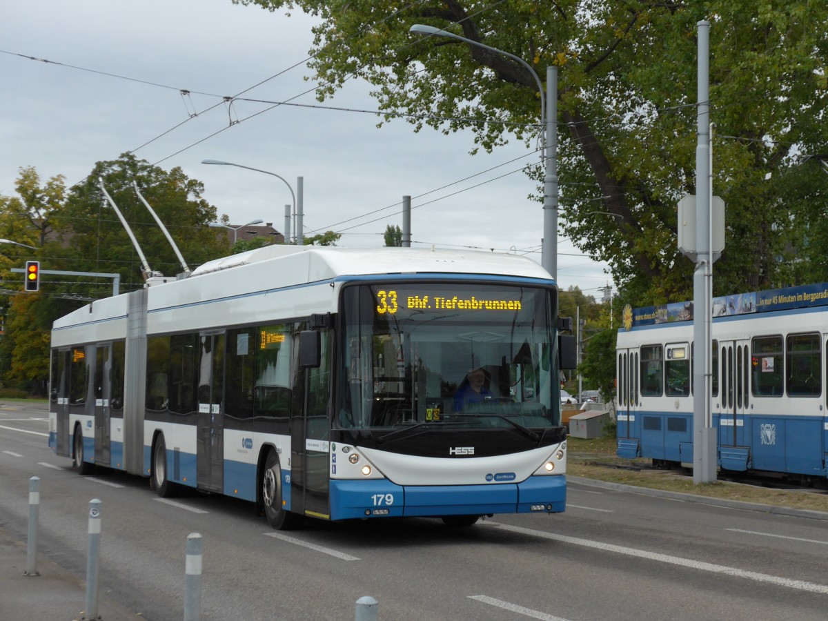 (164'969) - VBZ Z�rich - Nr. 179 - Hess/Hess Gelenktrolleybus am 17. September 2015 beim Bahnhof Z�rich-Tiefenbrunnen