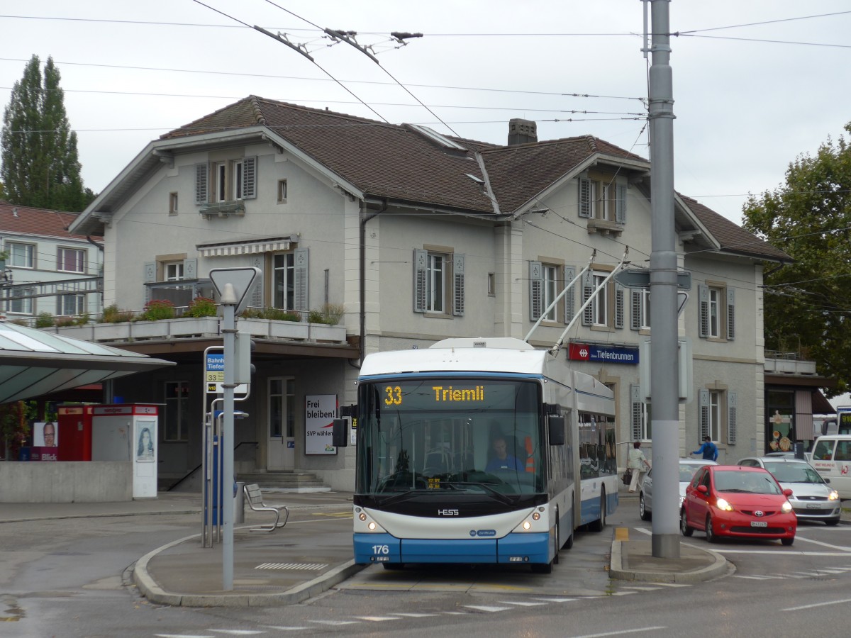 (164'972) - VBZ Z�rich - Nr. 176 - Hess/Hess Gelenktrolleybus am 17. September 2015 beim Bahnhof Z�rich-Tiefenbrunnen