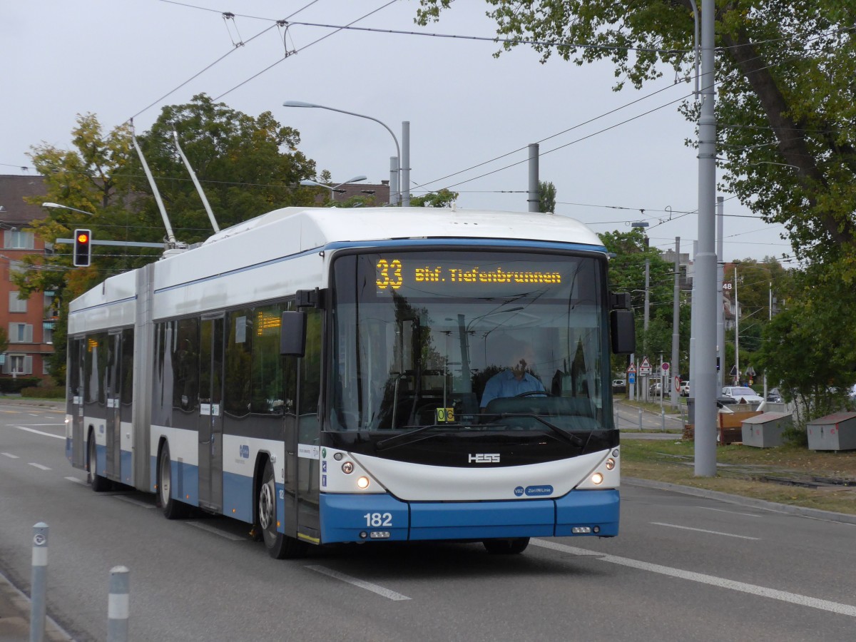 (164'978) - VBZ Z�rich - Nr. 182 - Hess/Hess Gelenktrolleybus am 17. September 2015 beim Bahnhof Z�rich-Tiefenbrunnen