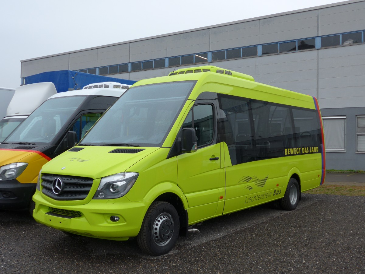 (165'045) - F�r Liechtenstein: LBA Vaduz - Mercedes am 17. September 2015 in Kloten, EvoBus