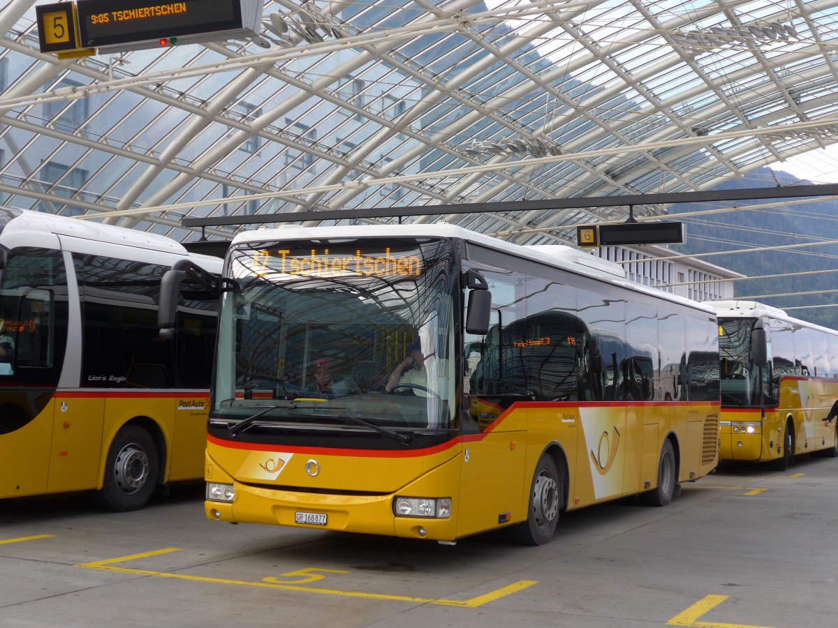 (165'196) - PostAuto Graub�nden - GR 168'877 - Irisbus am 19. September 2015 in Chur, Postautostation