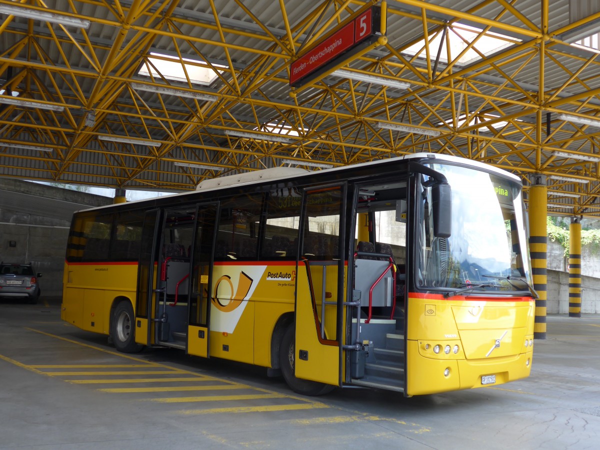 (165'426) - PostAuto Graub�nden - GR 102'502 - Volvo am 19. September 2015 in Thusis, Postautostation