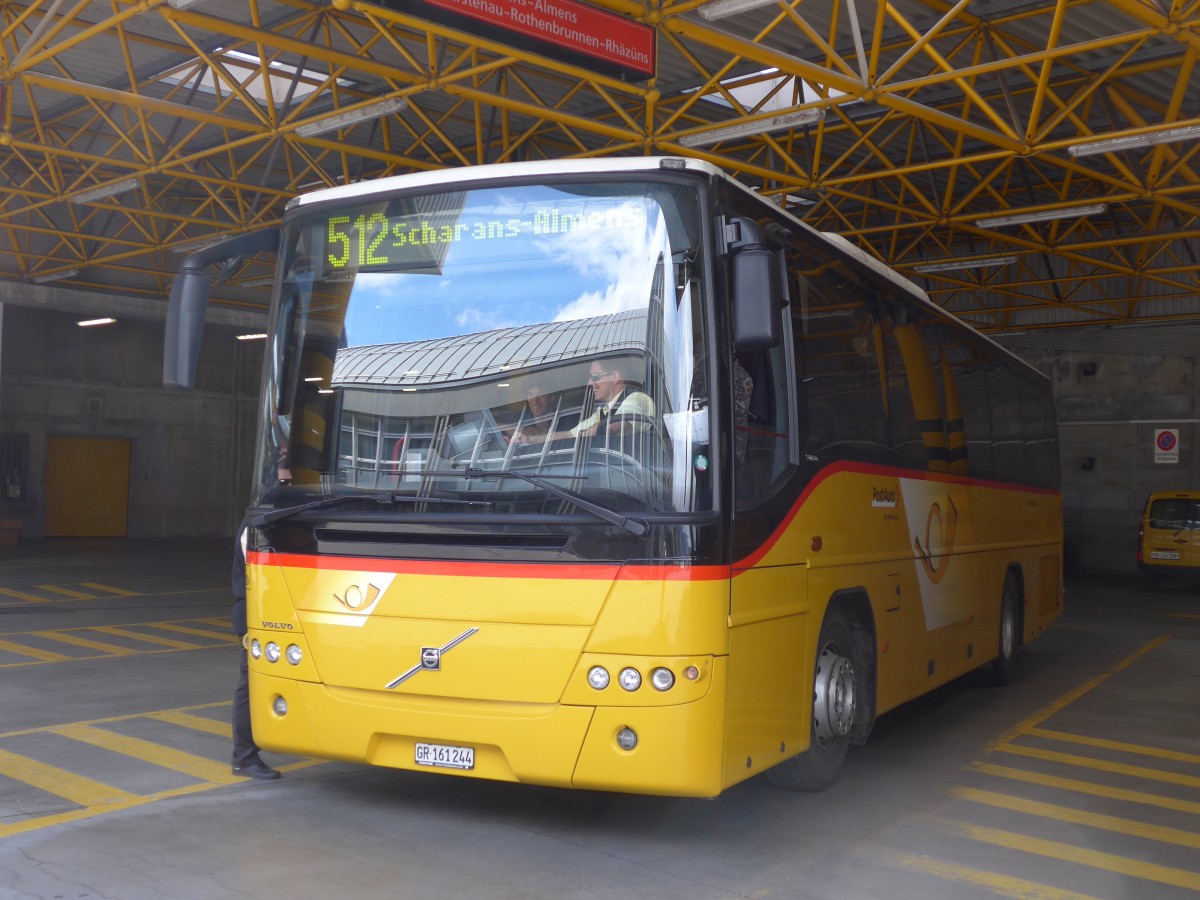 (165'428) - PostAuto Graub�nden - GR 161'244 - Volvo am 19. September 2015 in Thusis, Postautostation