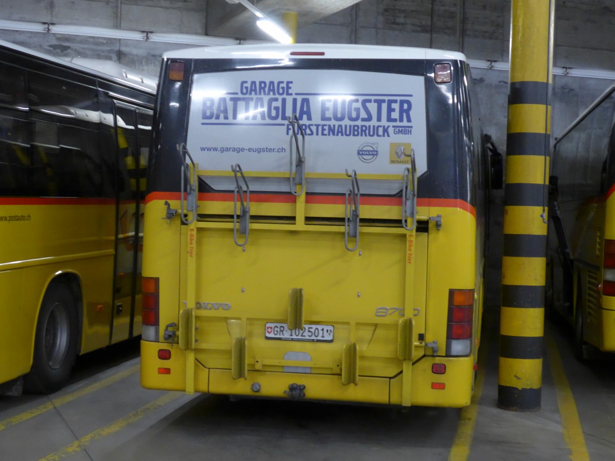 (165'435) - PostAuto Graub�nden - GR 102'501 - Volvo am 19. September 2015 in Thusis, Postautostation