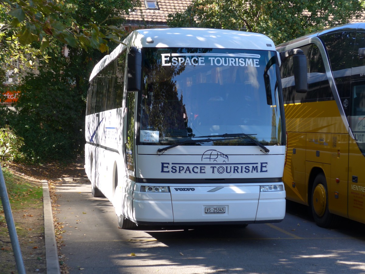 (165'444) - Espace Tourisme, Riddes - VS 25'345 - Volvo/Barbi am 19. September 2015 in Z�rich, Sihlquai