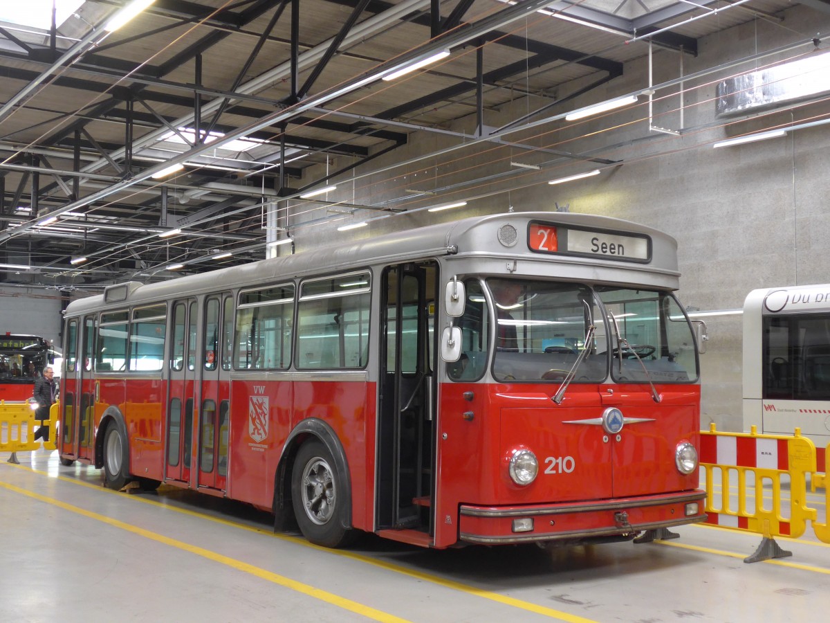(165'876) - VW Winterthur - Nr. 210 - Saurer/T�scher am 26. September 2015 in Winterthur, Depot Gr�zefeld
