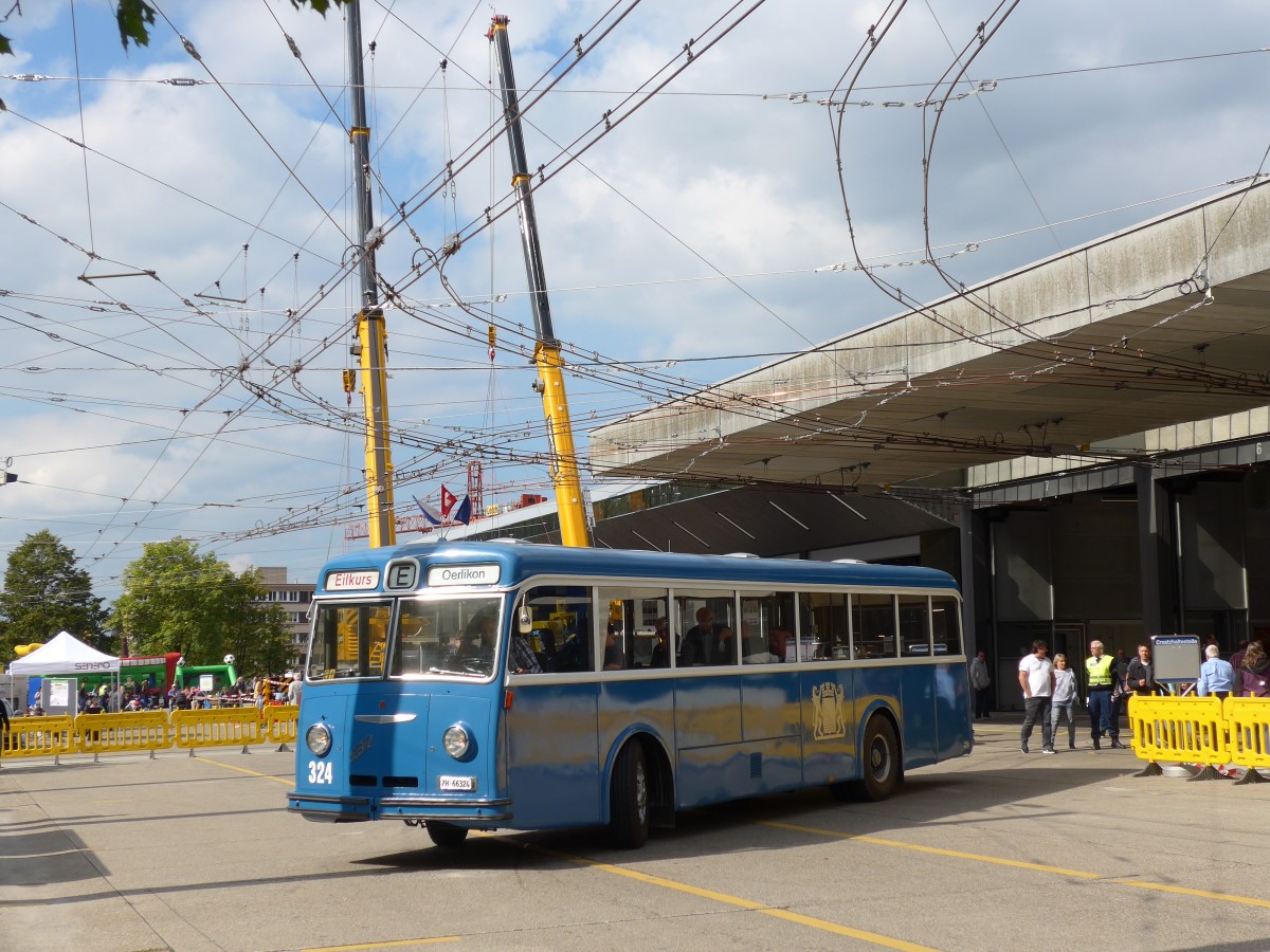 (165'895) - VBZ Z�rich (TMZ) - Nr. 324/ZH 66'324 - FBW/T�scher (ex Privat; ex VBZ Z�rich Nr. 324) am 26. September 2015 in Winterthur, Depot Gr�zefeld