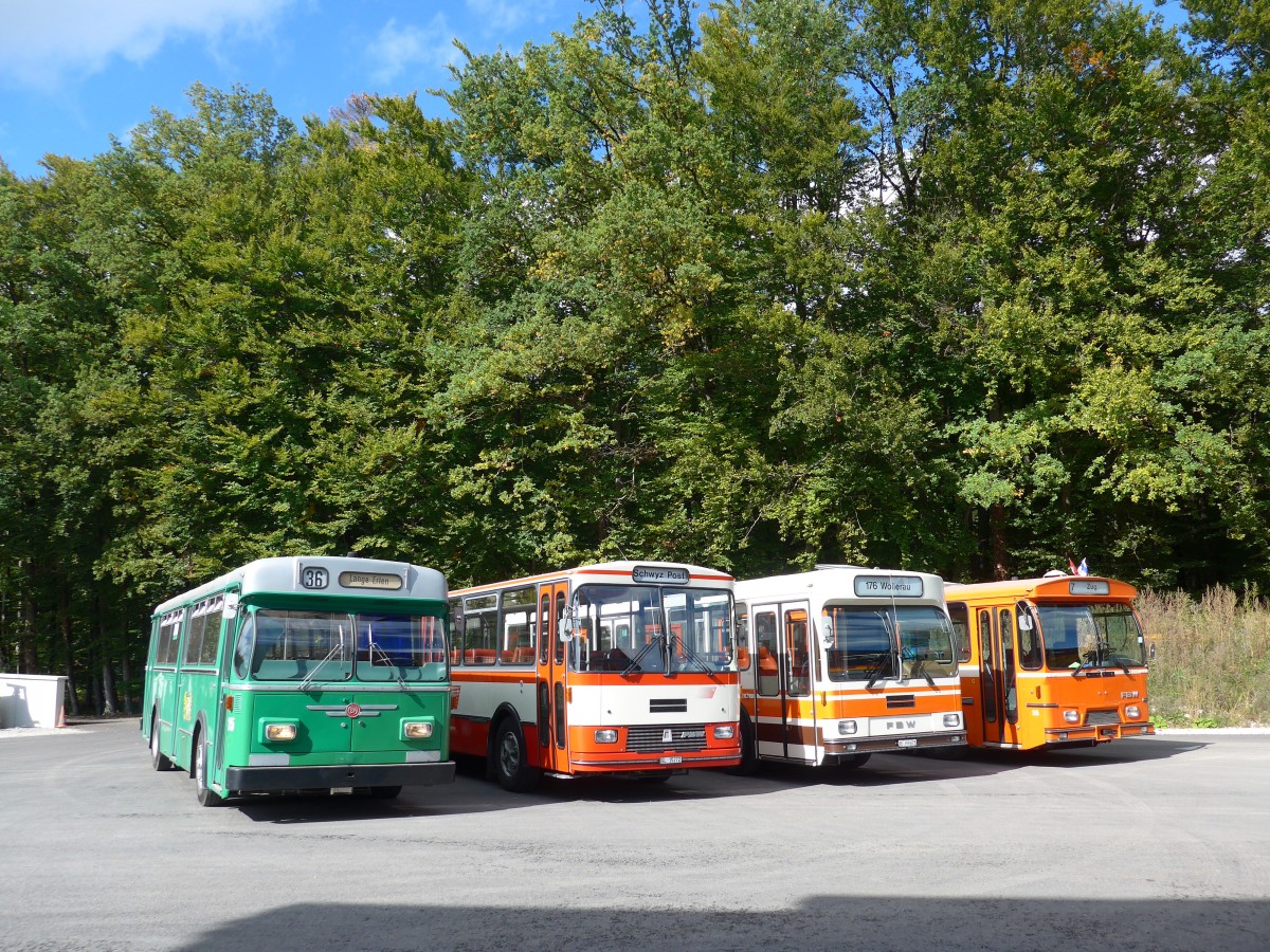 (165'964) - BVB Basel (RWB) - Nr. 75 - FBW/FHS + Frey, Opfikon - GL 15'272 - FBW/R&J (ex Tiemann, Oetwil Nr. 20; ex AAGS Schwyz Nr. 20) + Wegm�ller, M�nsingen - BE 399'675 - FBW/R&J (ex Bamert, Wollerau) + ZVB Zug (RWB) - Nr. 35 - FBW/Hess am 4. Oktober 2015 in Burgdorf, �kihof Ziegelgut
