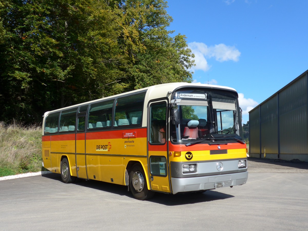 (166'006) - Buzzi, Bern - Mercedes (ex Mattli, Wassen) am 4. Oktober 2015 in Burgdorf, �kihof Ziegelgut