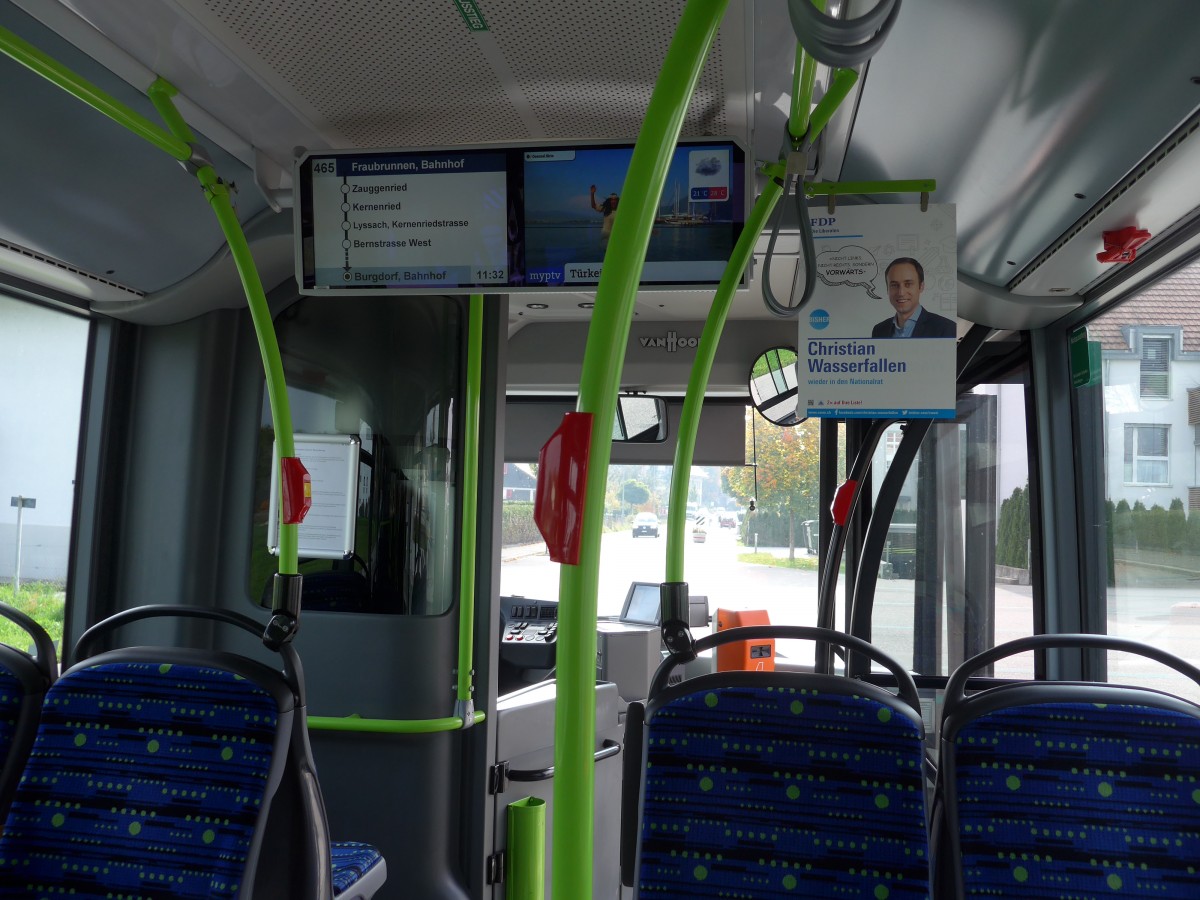 (166'217) - Busland, Burgdorf - Nr. 19/BE 612'515 - Van Hool am 12. Oktober 2015 beim Bahnhof Fraubrunnen (Innenaufnahme)