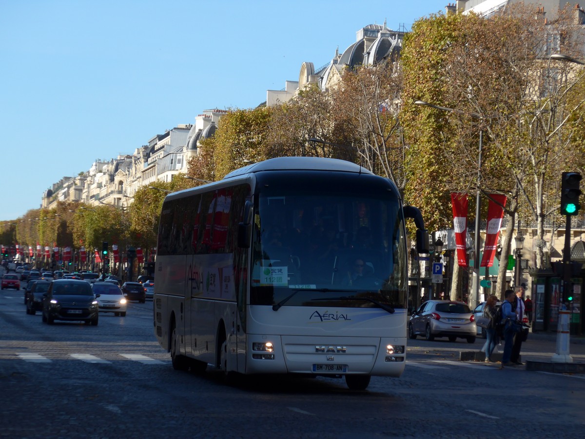 (166'666) - A�rial - Nr. 26/BM 708 AN - MAN am 15. November 2015 in Paris, Champs-Elys�es
