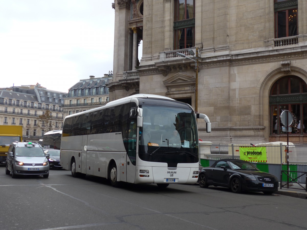 (166'944) - Aus Italien: ??? - EY-922 NH - MAN am 16. November 2015 in Paris, Op�ra