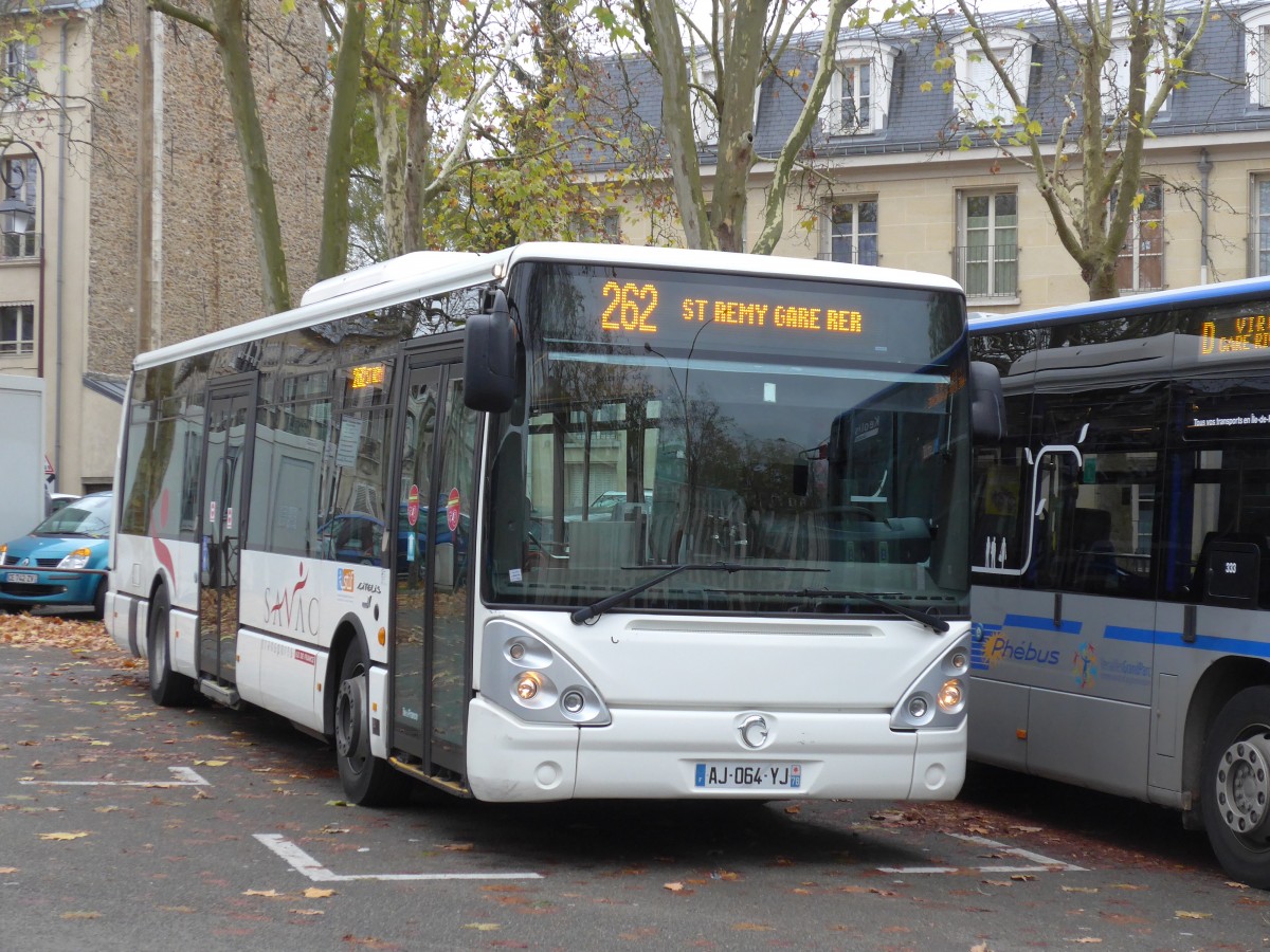 (167'215) - SAVAC, Chevreuse - AJ 064 YJ - Irisbus am 17. November 2015 in Versailles, Ch�teau